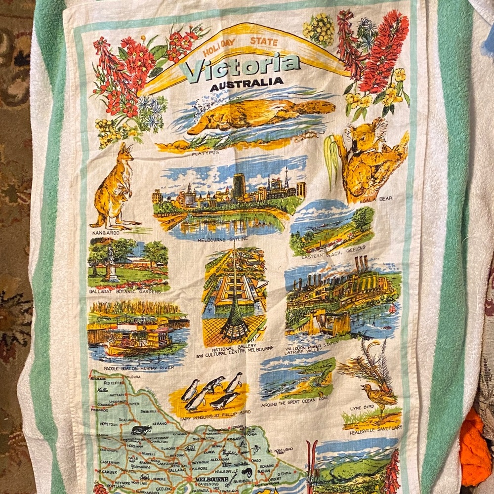 Vintage Victoria Australia Souvenir Towel pure linen